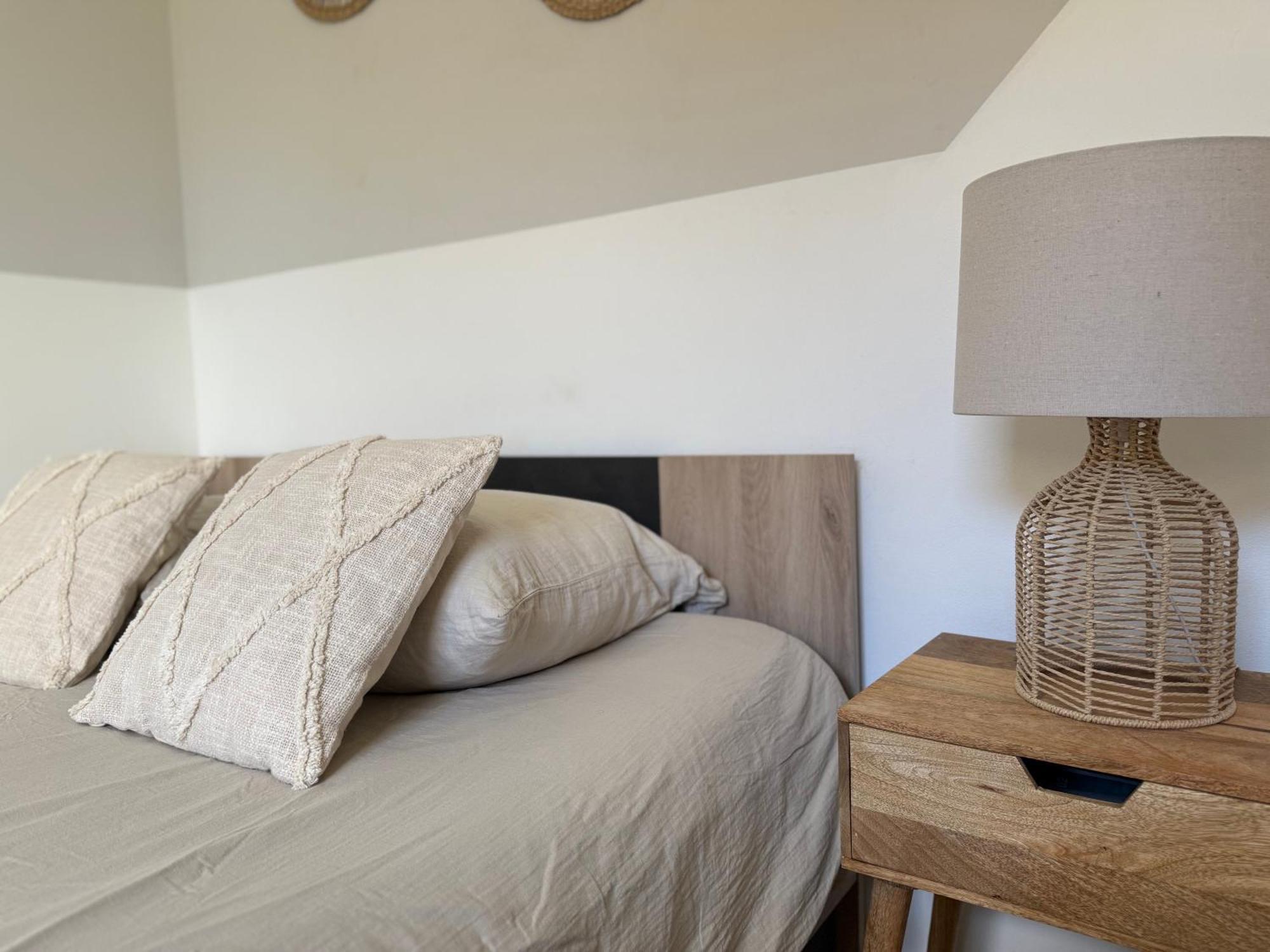 Loft, Studio And Love Rooms Bourg-Saint-Christophe Exterior photo